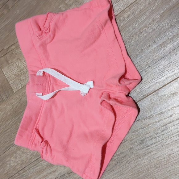 Carter's Fleece Short with Ruffle Pockets - Picture 5 of 6